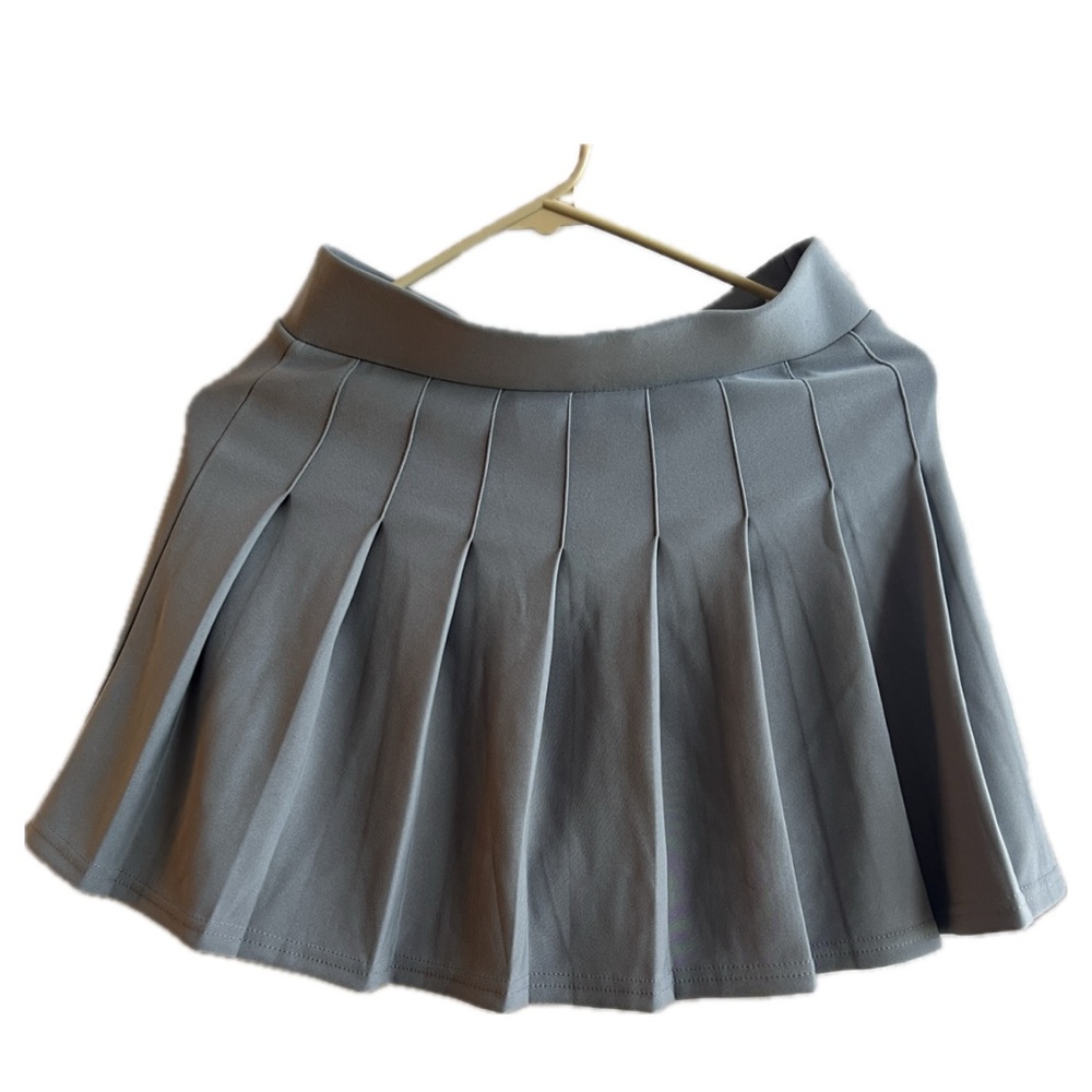 New Mix Light Gray Pleated Mini Skirt – Size M